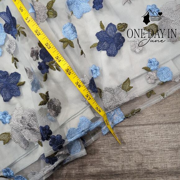 David's Bridal Floral Layered Mesh Sweetheart Maxi Dress Size 8 - Picture 6 of 7